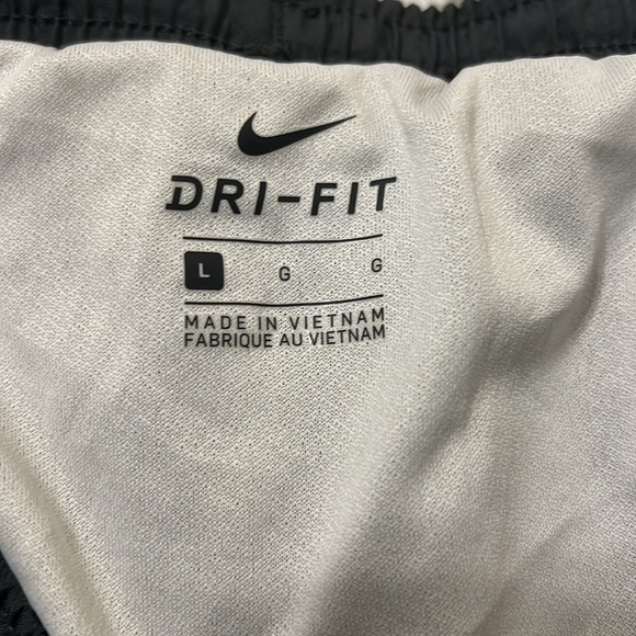 Nike Dri-Fit running shorts - Picture 4 of 4